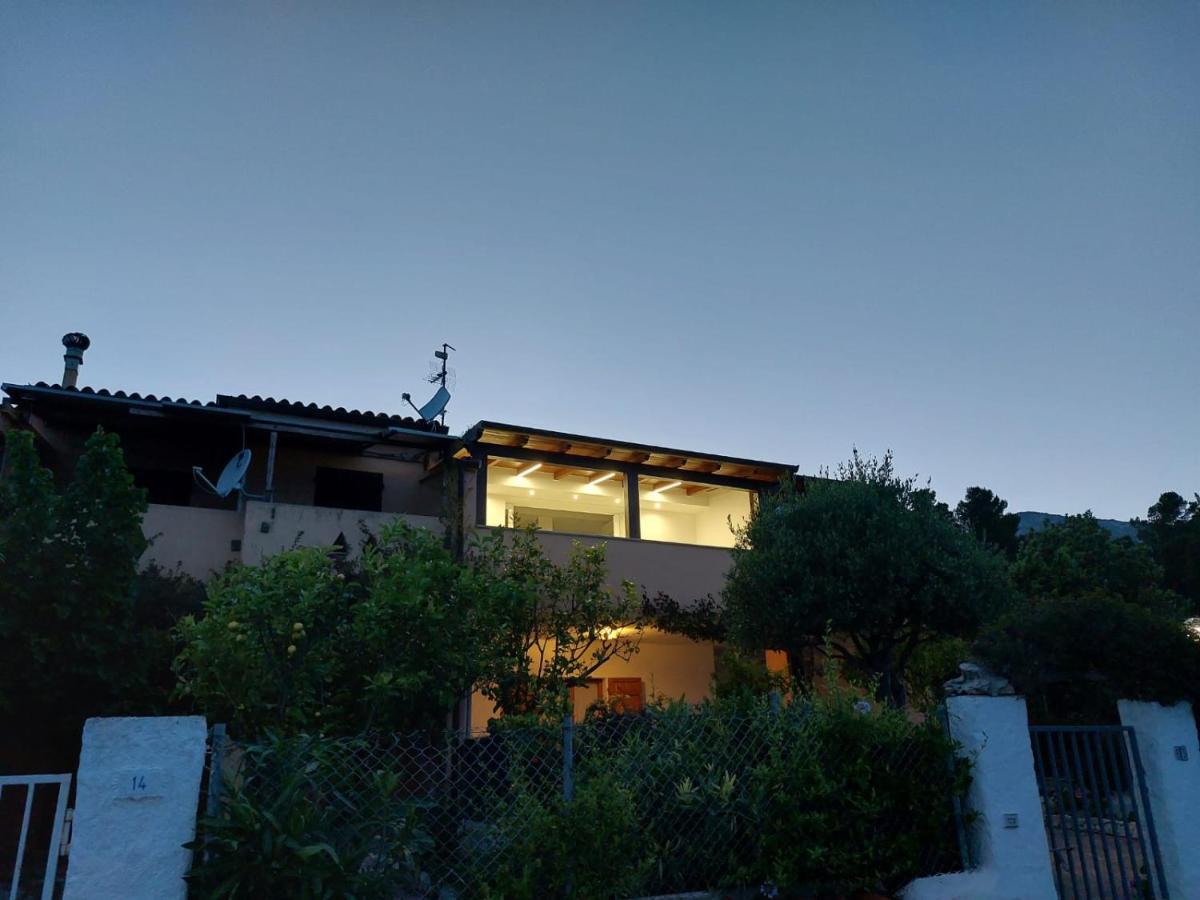 칼라고노네 Mama House Con Vista Mare 아파트 외부 사진